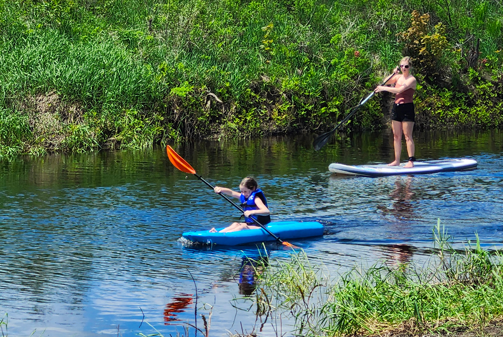 Haid's Hideaway Family Campground - Paddleboarding
