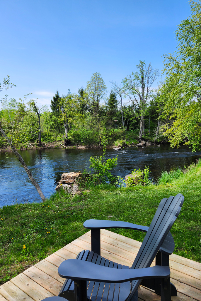 Haid's Hideaway Family Campground - Relaxing by the Rapids